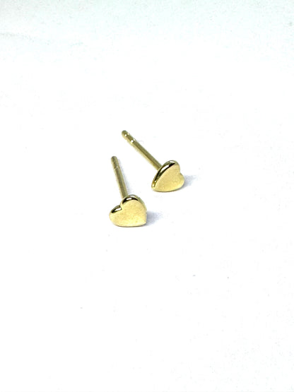 Mini Gold heart stud